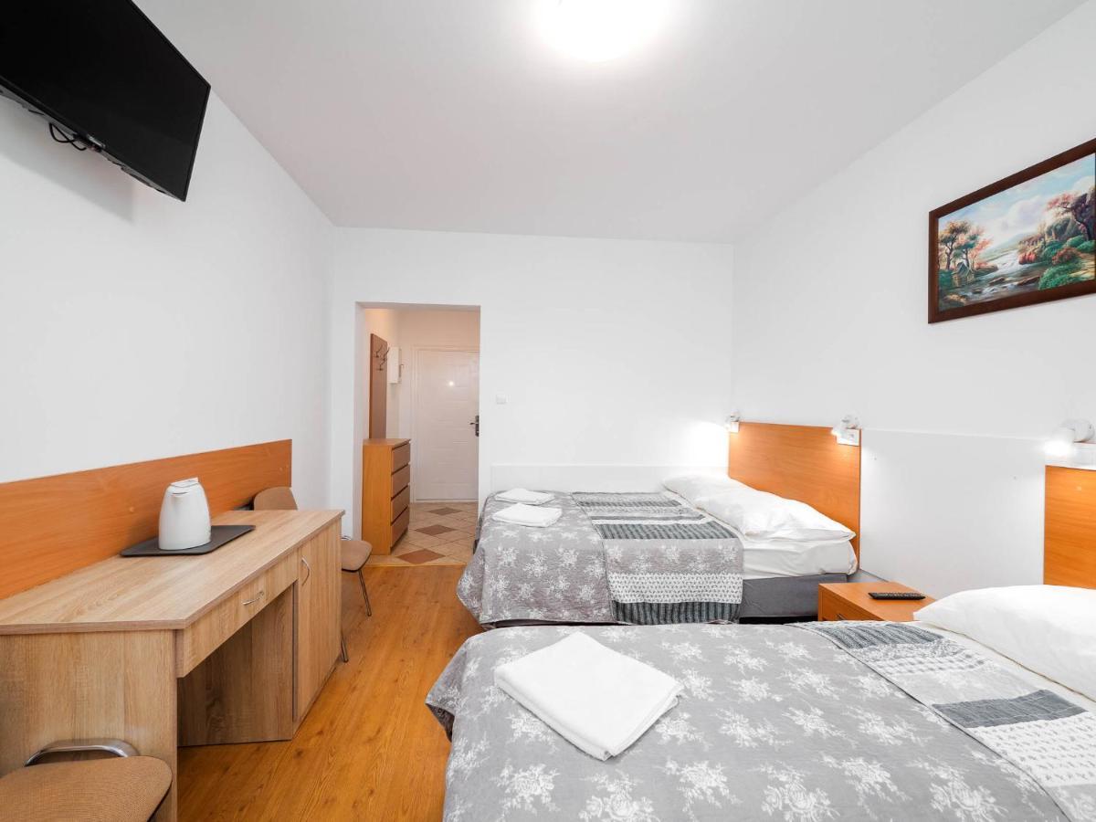 Astoria Apartment Dabki Exterior photo